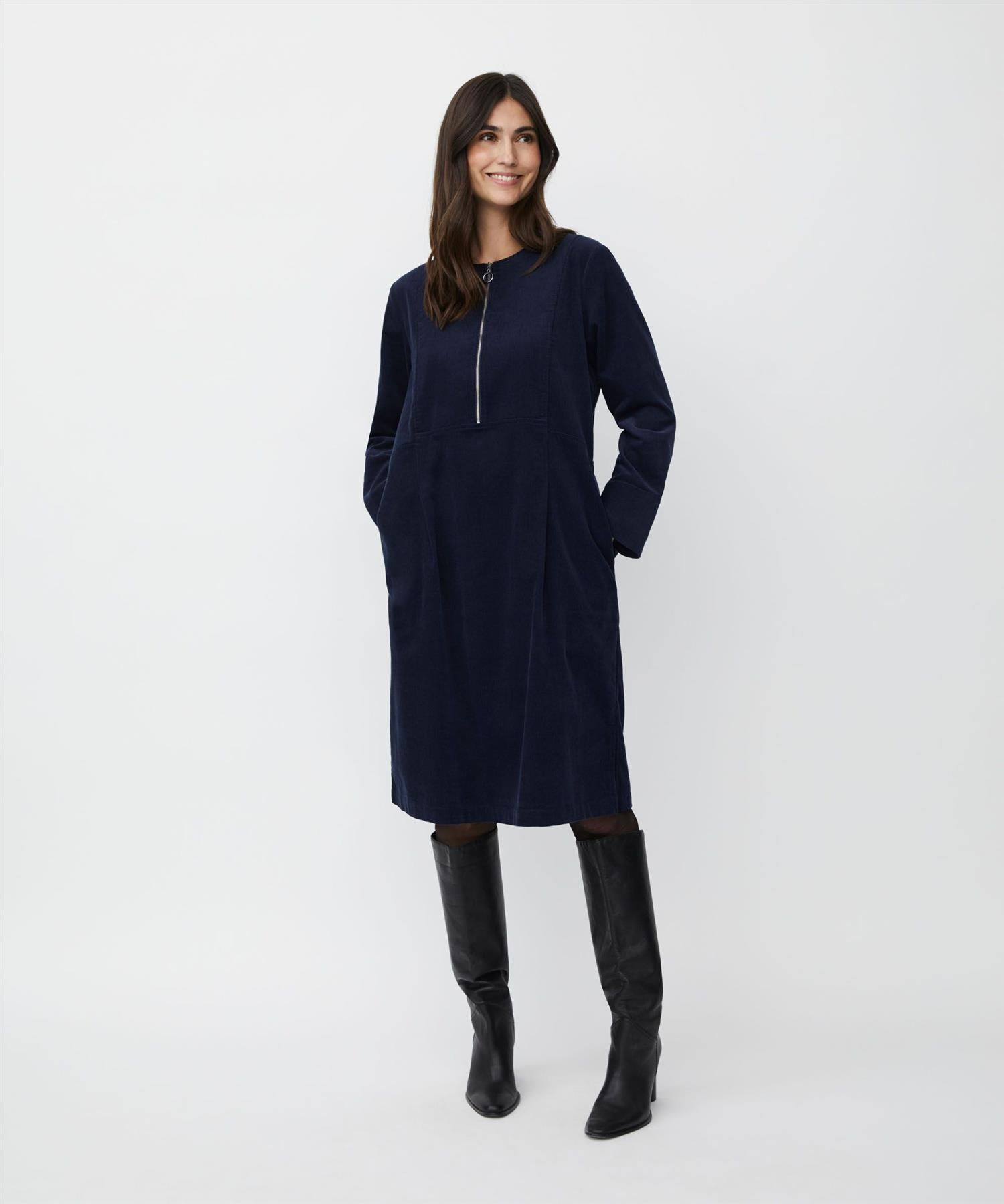MaNilyra-navy blazer